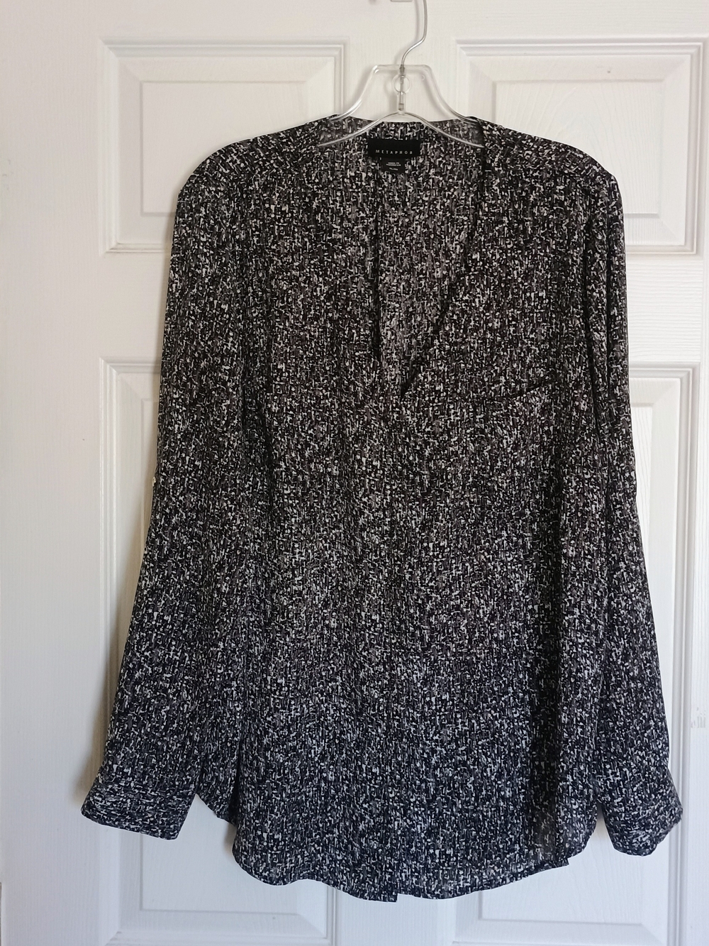 EUC Metaphor Black & White Speckled V-Neck Long Sleeve Blouse Size XL